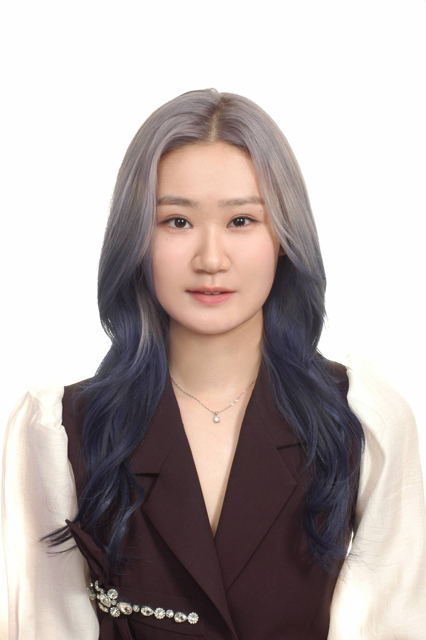 Portrait of Yifei Liu